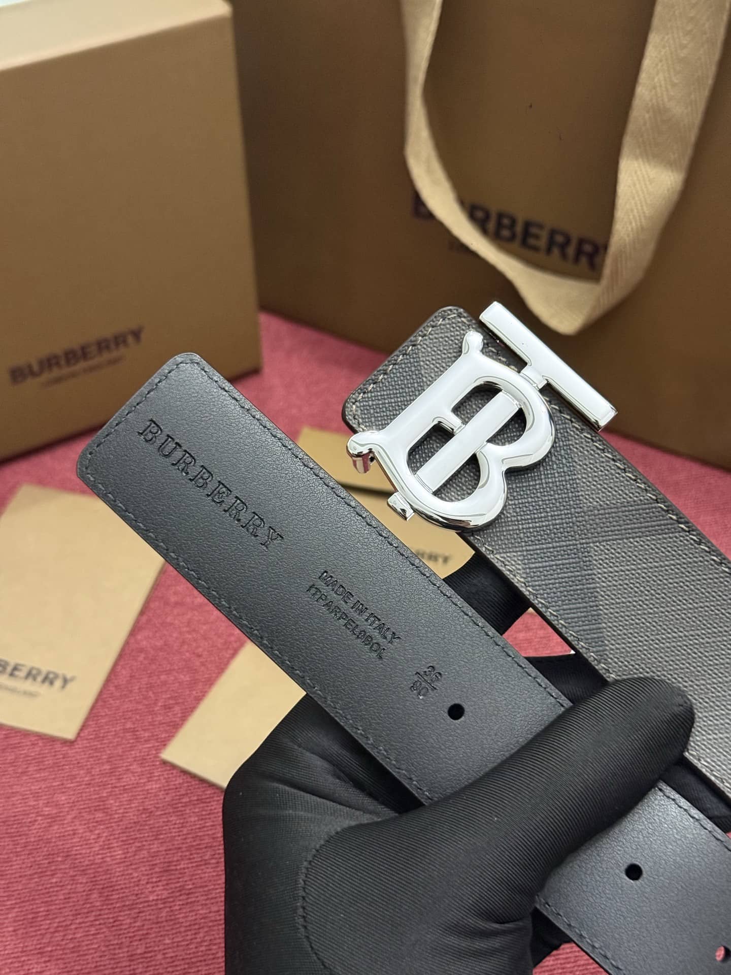Burberry Belt-007